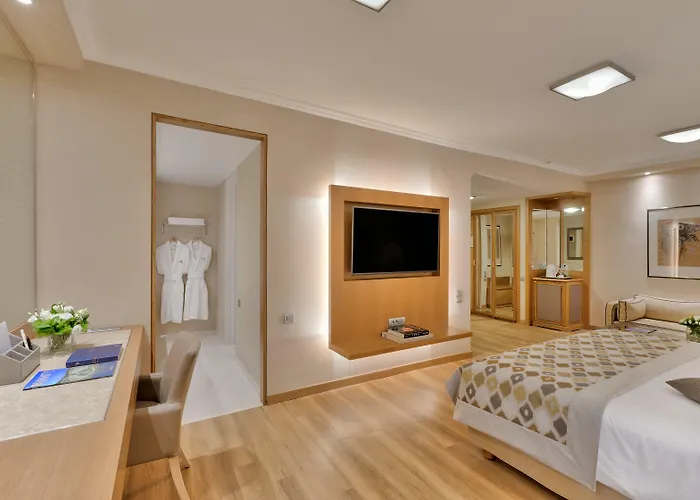Divani Caravel