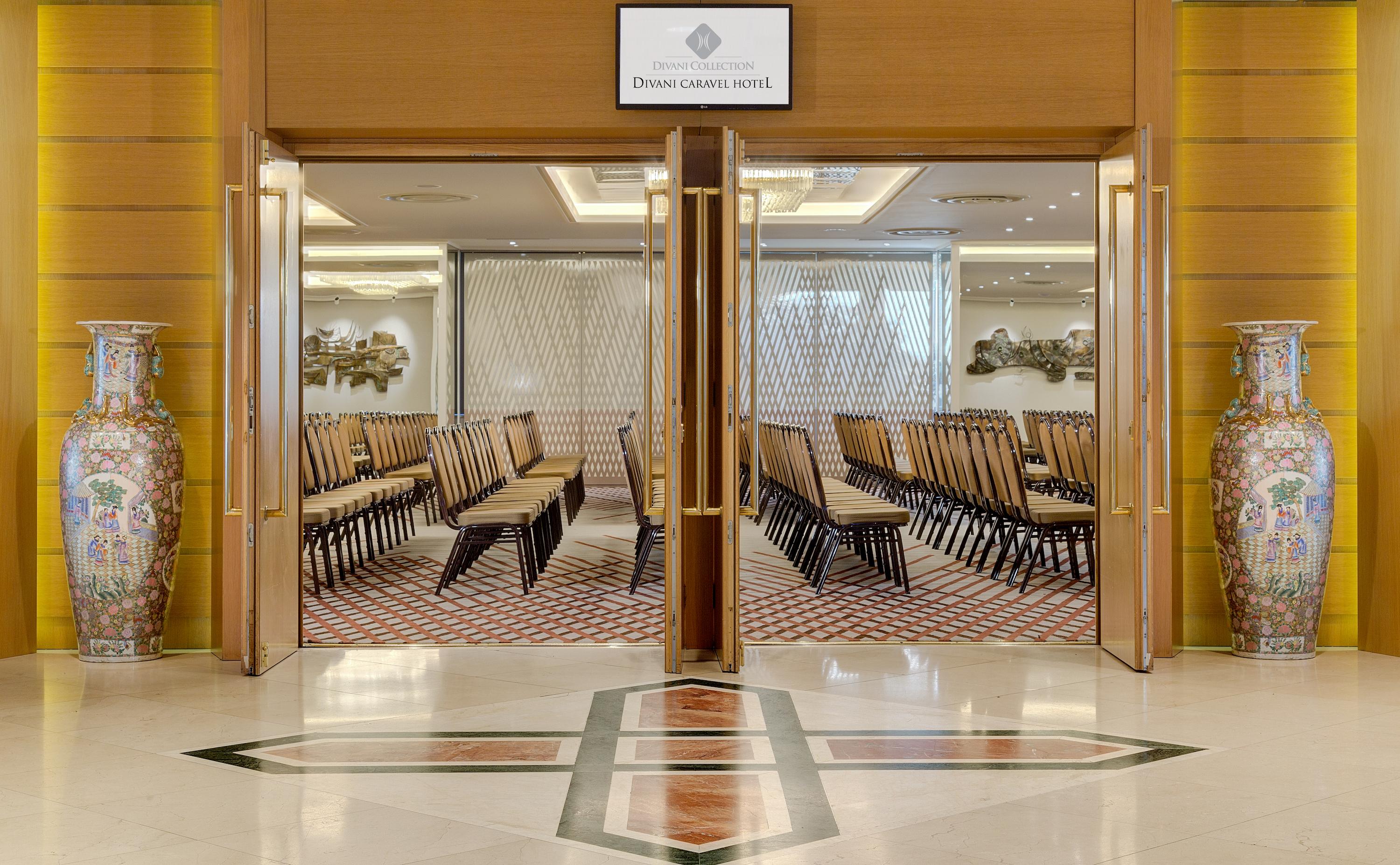 Divani Caravel Hotel 5*